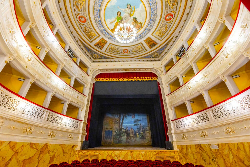 Attrazioni di Altidona, storia di Campofilone, cultura di Lapedona, fascino di Monterubbiano, luoghi di Moresco